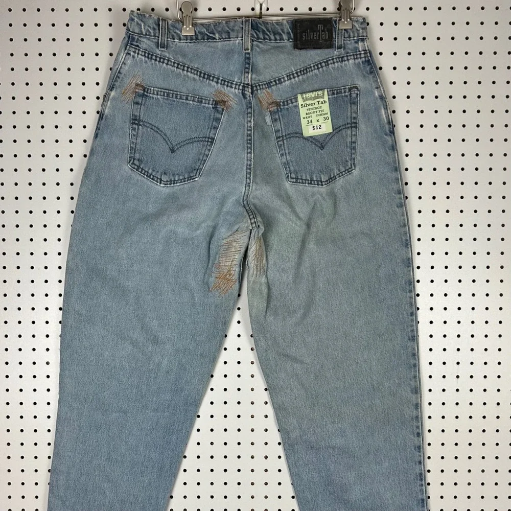 Levis SilverTab Baggy Fit Jeans Light Wash Denim 32x30 USA 90s Custom Stitching